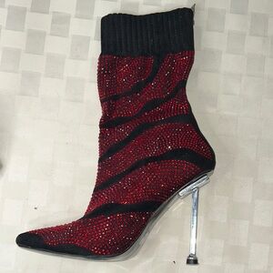 Azalea Wang Elegant Red and Black Heeled Boots